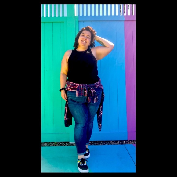 Hey y’all, I’m Shanna! - Picture 1 of 1